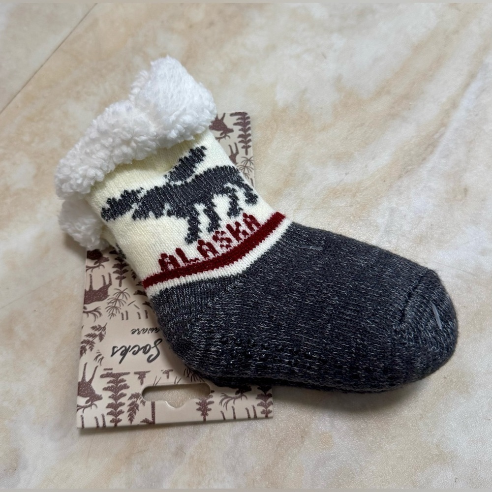 NWT AMERICAWARE infant slipper socks (one size)